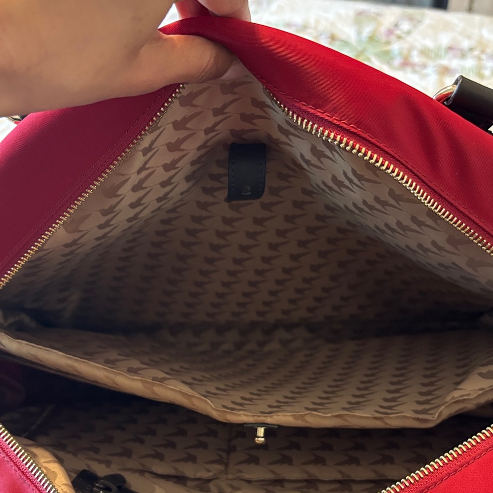 Lo & Son’s OG Shoulder Bag with Black Handles - Picture 4 of 10